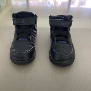 Boys Nike Jordan sneakers size 9